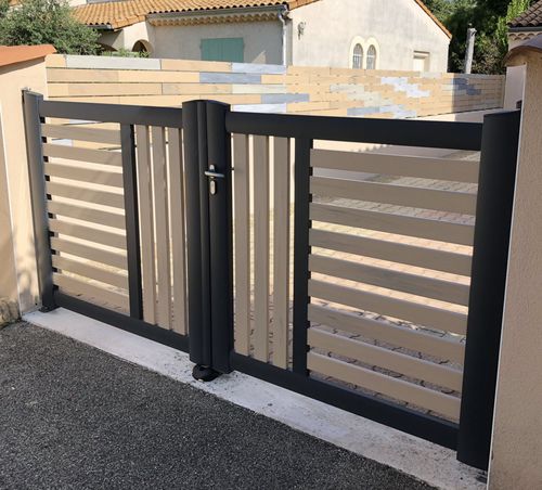 Einflügeliges Tor - NOUGAT - La Clôture Française - Aluminium / PVC / Stab