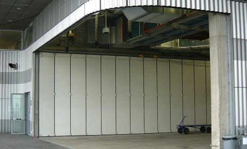 Schiebe-Industrietor - THE LOWRY - Jewers Doors - Aluminium / für Hangar / für Innenbereich
