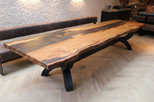 Moderner Esstisch - KAURI  - Unik - Massivholz / lackiertes Holz / Laubholz