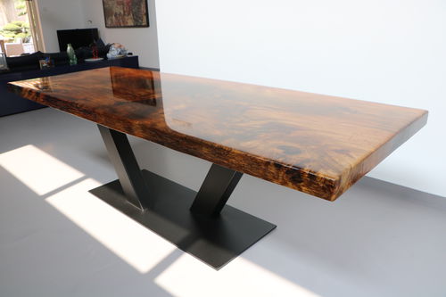 Moderner Esstisch - KAURI - Unik - Massivholz / lackiertes Holz / Laubholz