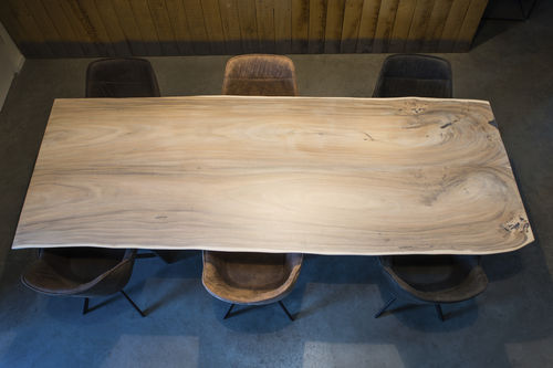 Moderner Esstisch - SUAR WHITEWASH - Unik - Nussbaum / Massivholz / lackiertes Holz