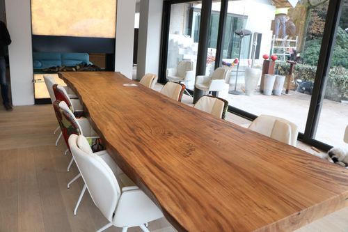Moderner Esstisch - suar wood  - Unik - Nussbaum / Massivholz / lackiertes Holz
