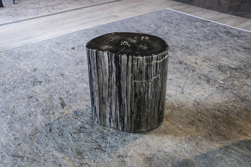 Moderner Hocker - Stool 8 - Unik - versteinertes Holz / für Gewerbegebrauch
