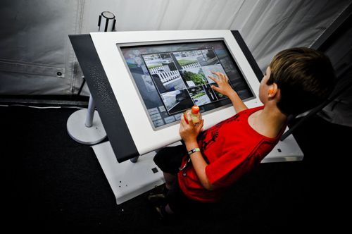 Wandmontierter Touchscreen - MODULX - WAVEinside - festinstalliert