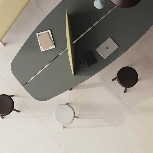 Besprechungstisch mit integrierter Steckdose - CREVA - Nowy Styl - Akustik / modular / mit Regal