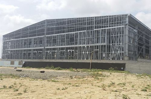 Fertighalle - ISTANBUL UNIVERSITY AVCILAR CAMPUS LOGISTICAL STORAGE UNIT - APEC Smart Steel Structures - galvanisiertem Stahl