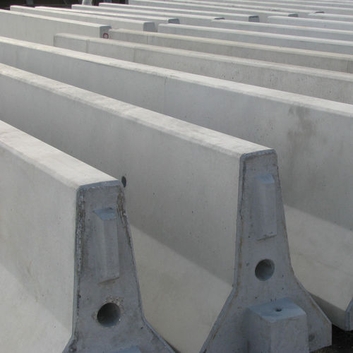 Betonleitplanke - Farcimar - Verkehr / New-Jersey-Profil