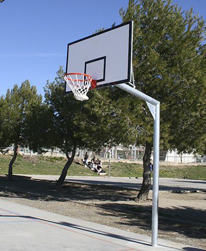 Basketballkorb für Außenbereich - Nápoles - LAUSIN Y VICENTE S.L. - für Schulen / in Bodenhülsen / mit Bodenverankerung