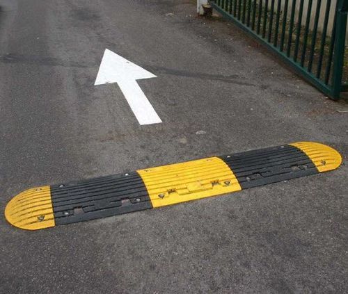Bremshügel für öffentliche Plätze - TTS