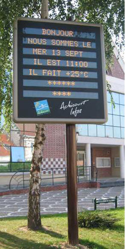 Werbeträger für Außenbereich - ELEGANCE - TTS - digital / beleuchtet / LED