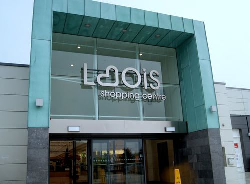 Wandmontiertes Schild - SCI - Signs Connect Ireland - Aluminium / Edelstahl / beleuchtet