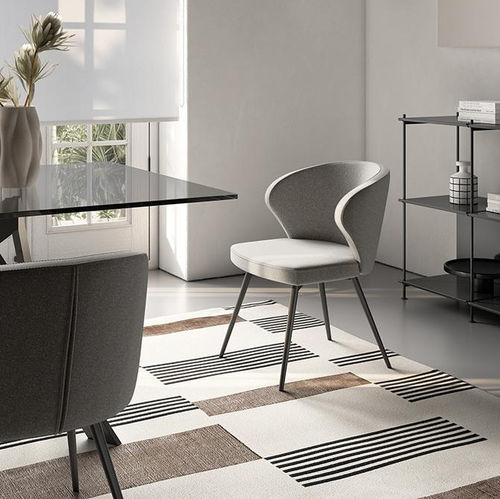 Moderner Stuhl - DAFNE - pezzani home collection - für den Innenraum / Stoff / Leder