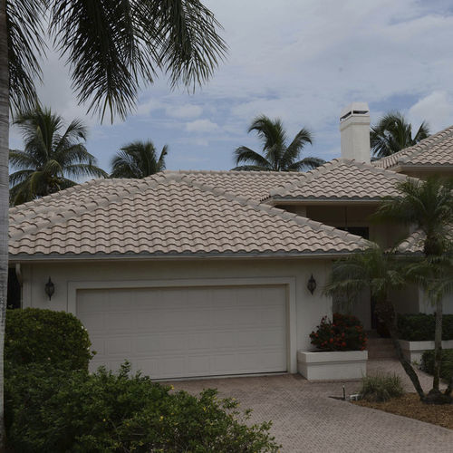 Verfalzt-Dachziegel - SANIBEL : SAND DOLLAR - Crown Roof Tiles - Beton / doppelt