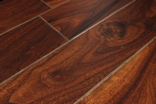 Mehrschichtparkett - MILLENIUM: 90 WALNUT NATURAL PS LACQUER - TEKA Parquet - Nussbaum / lackiert / zum Vernageln