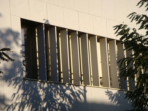 Verbundwerkstoff-Sonnenschutzlamelle - ACRYTHERM® - REBETON - für Fassaden / vertikal / horizontal