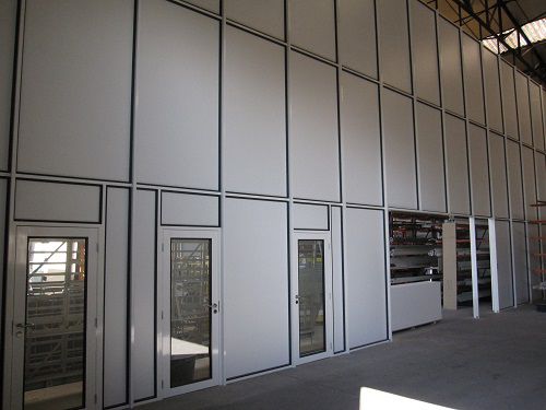 Abnehmbare Trennwand - INDUSTRY 70 - Qovans - Gipskarton / Aluminium / für industrielle Nutzung