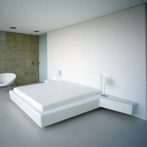 Doppelbett - WHITELINE - AMOS DESIGN - modern / Kopfteil / mit Nachttisch