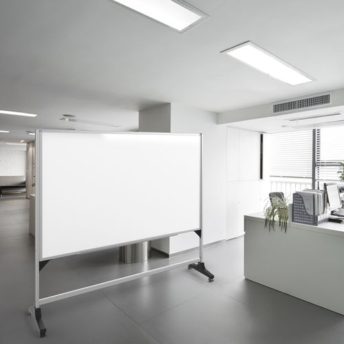 Whiteboard - ROLLAROUND—WHITEBOARD STAND - Magnatag Visible Systems - löschbar / selbsttragend / Aluminium
