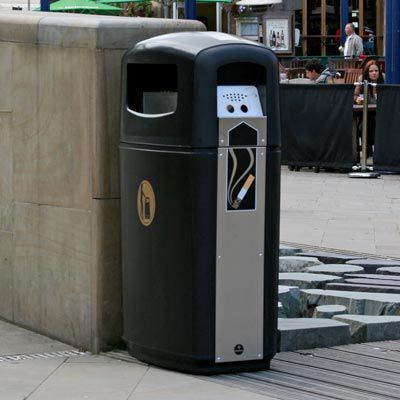 Park-Abfallbehälter - INTEGRO™ - Glasdon Group Limited - Edelstahl / Recyclingkunststoff / mit integriertem Aschenbecher
