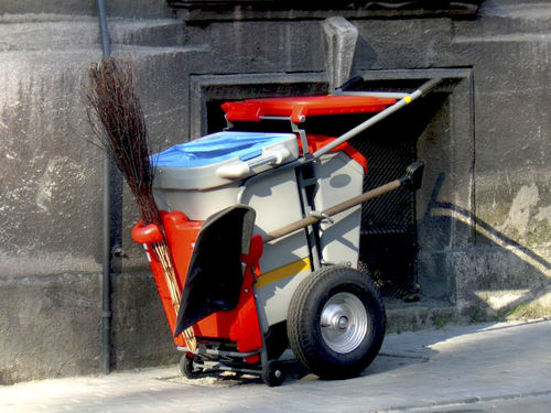 Abfallwagen - SINGLE SPACE-LINER™  - Glasdon Group Limited - für Gewerbegebrauch / Stahl / Kunststoff