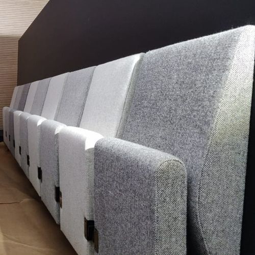 Moderner Hörsaalstuhl - HLA-WALL - Hamari - für den Innenraum / Sperrholz / Stahl