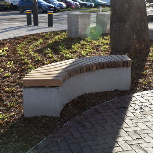 Moderne Bank für den öffentlichen Raum - GRID - Elément 7 - CROSO FRANCE - Beton / Holz / ohne Rückenlehne