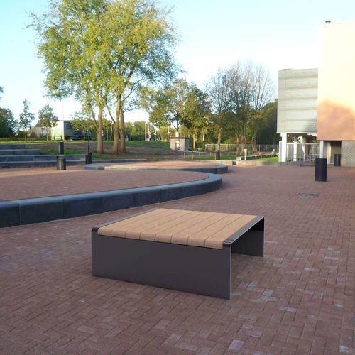 Moderne Bank für den öffentlichen Raum - BEND - CROSO FRANCE - Tropenholz / galvanisiertem Stahl / ohne Rückenlehne