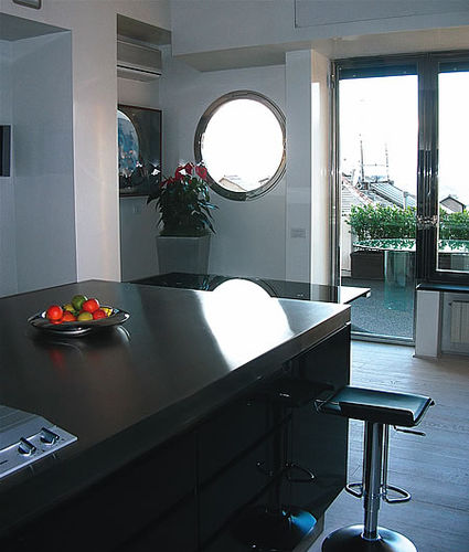 Edelstahl-Fenster - PRIVATE VILLA - LF ITALY - Schwing / Ochsenauge