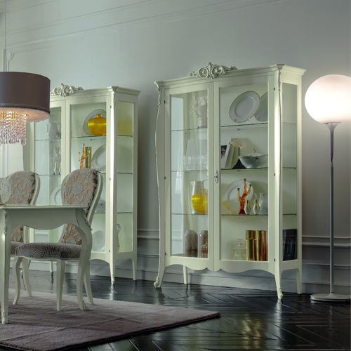Neobarock-Vitrine - ARABESQUE - ORSITALIA - gewölbtes Glas / lackiertes Holz / Massivholz