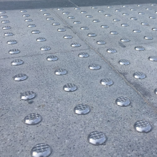 Taktiler Bolzen / Edelstahl - CRISS-CROSS DEMARCATION - Kent Stainless - Anti-Skateboard / zur Abschreckung