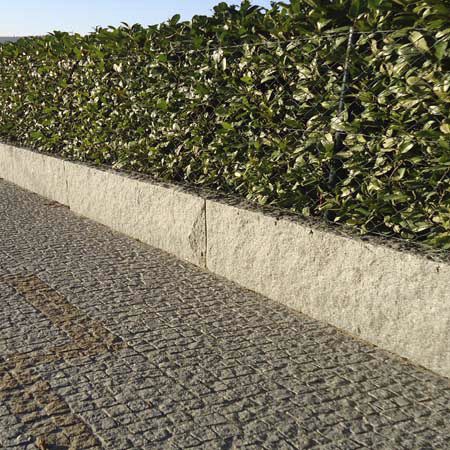 Randstein für Garten - KERBS : NATURAL SPLIT GREY - DVTSTONE - Granit / linear