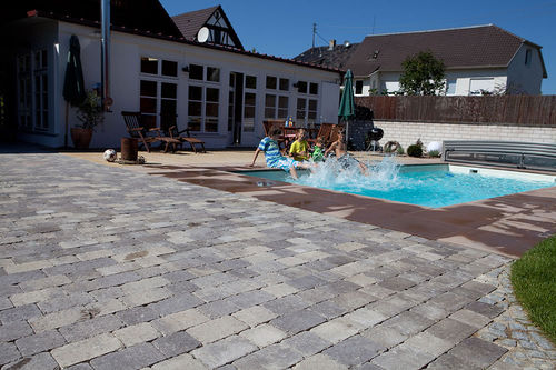 Betonpflasterstein - KARKEA  - UHL - wasserdurchlässig / befahrbar / für öffentliche Bereiche