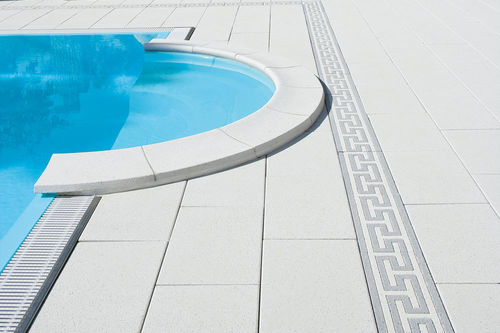 Beton-Poolumrandung - UHL