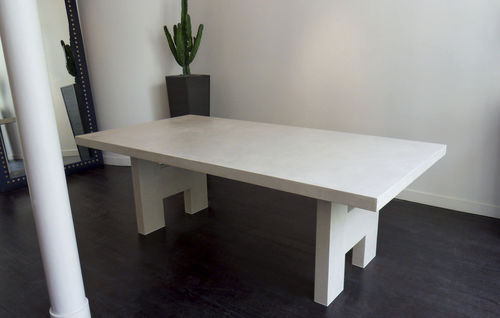 Moderner Tisch - LUCEM Choc - AD LUCEM - Beton / rechteckig