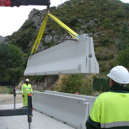 Betonleitplanke - PERMANENT - Prefabricados Alberdi - Verkehr