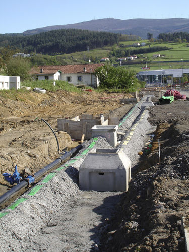 Fertigbeton-Abwasserschacht - IBERDROLA - Prefabricados Alberdi - einbaubar / für Kabel