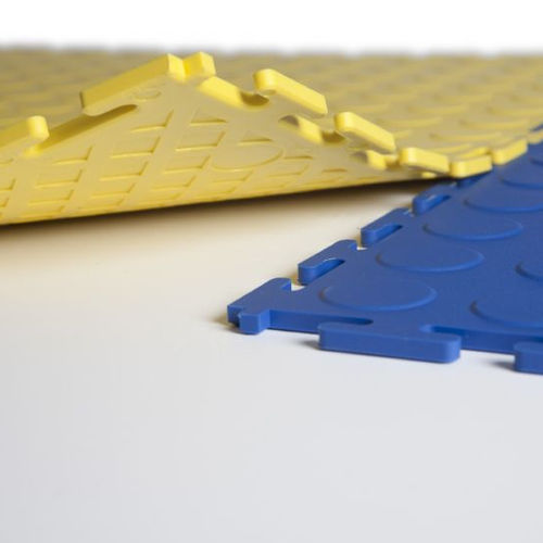 PVC-Bodenbelag - R-TILE™ STUDDED INTERLOCKING - R-Tek Manufacturing - für den Innenraum / für Spielplätze / für Dienstleistungsbereich