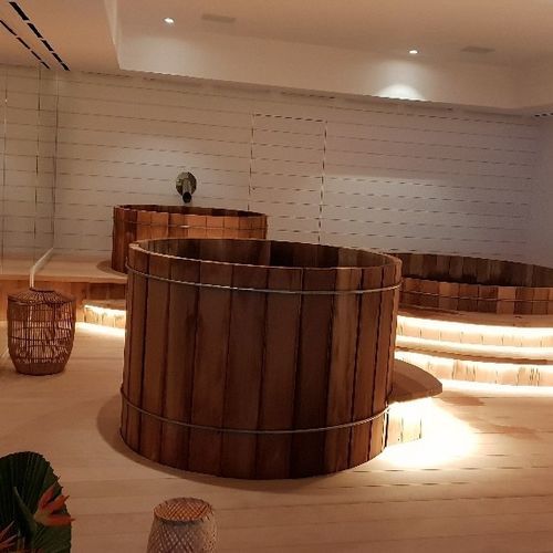 Whirlpool zum Aufstellen - AWD - AWD - rund / Viersitzer / Holz