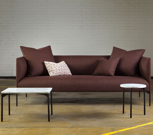 Modernes Sofa - TALK LOUNGE - Jonas Ihreborn - Stoff / mit abnehmbarem Kissen / braun
