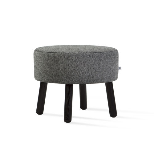 Moderner Hocker - CUTE - Jonas Ihreborn - Esche / Gestell aus Esche / Polster