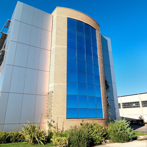 Vorhangfassade aus Aluminium und Glas - 4000 - Europa Profil Aluminium SA - Glas