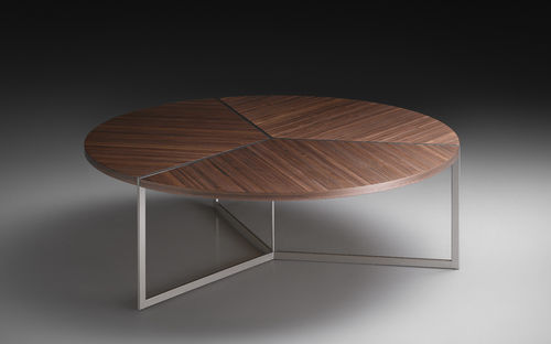 Moderner Couchtisch - BAILEY - PINTON SAS - Nussbaum / aus lackiertem Metall / rund