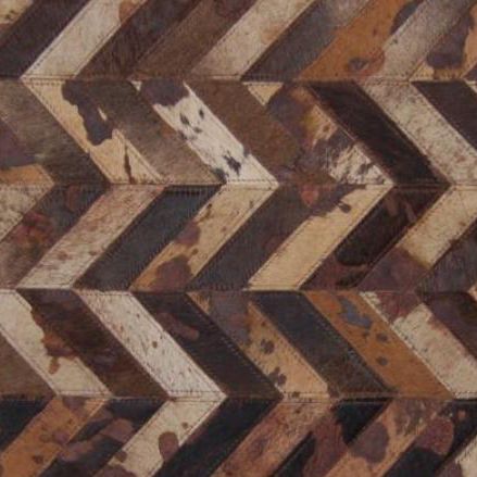 Moderner Teppich - PEAKS - Nash Andrea - geometrisches Muster / Kuhfell / handgemacht