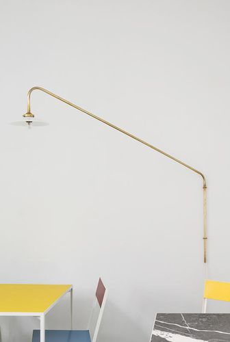 Moderne Wandleuchte - N°1 - valerie_objects - für den Innenraum / lackierter Stahl / Halogen
