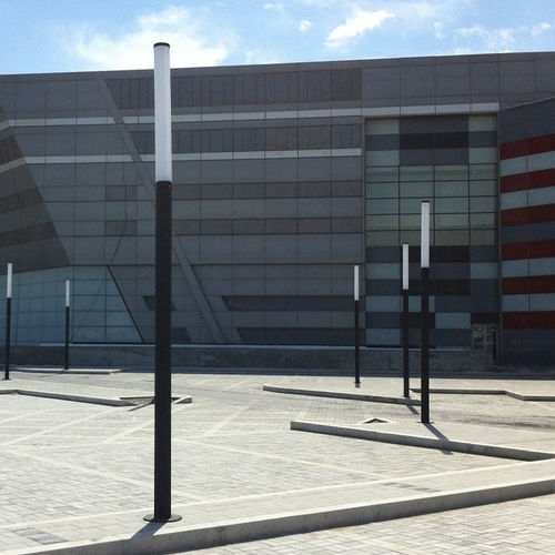 Moderne Leuchtsäule - Altimi - Bottega 7 - Edelstahl / LED / für Außenbereich