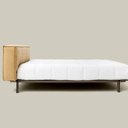 Doppelbett - LESS - Estudiobola - Einpersonen / modern / mit Kopfteil aus Leder
