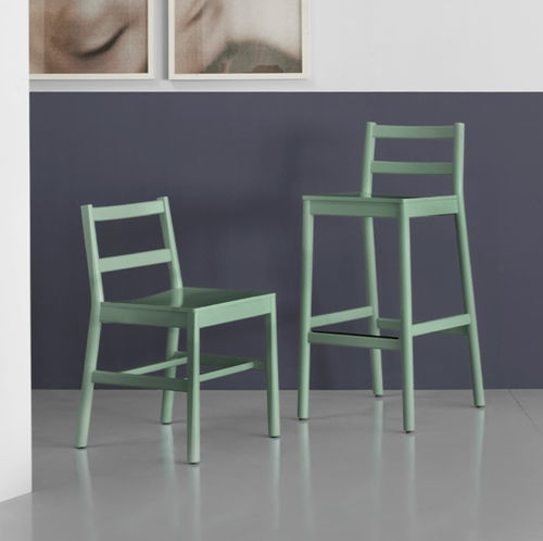 Moderner Hocker - JULIE - Traba' - Buche / Gestell aus Buche / mit Fußstütze