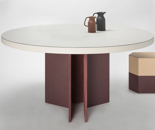 Moderner Tisch - Giobagnara - Holz / Leder / Gestell aus Holz