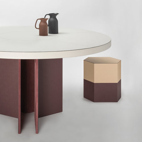 Moderner Hocker - Giobagnara - Leder / Gestell aus Holz / Gestell aus Leder