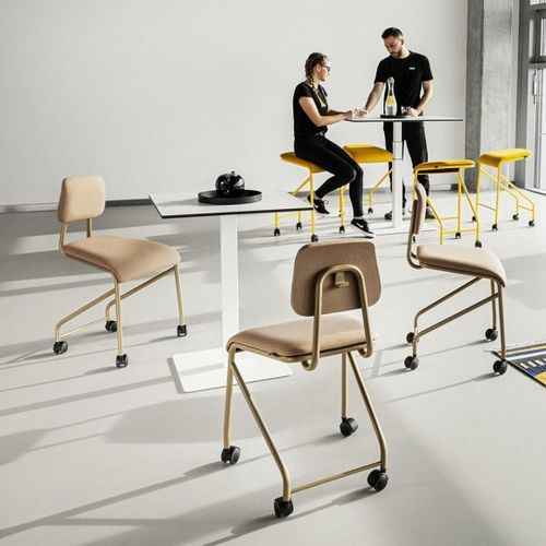 Moderner Bürohocker - CO - vank - Holz / mit Rollen / drehbar